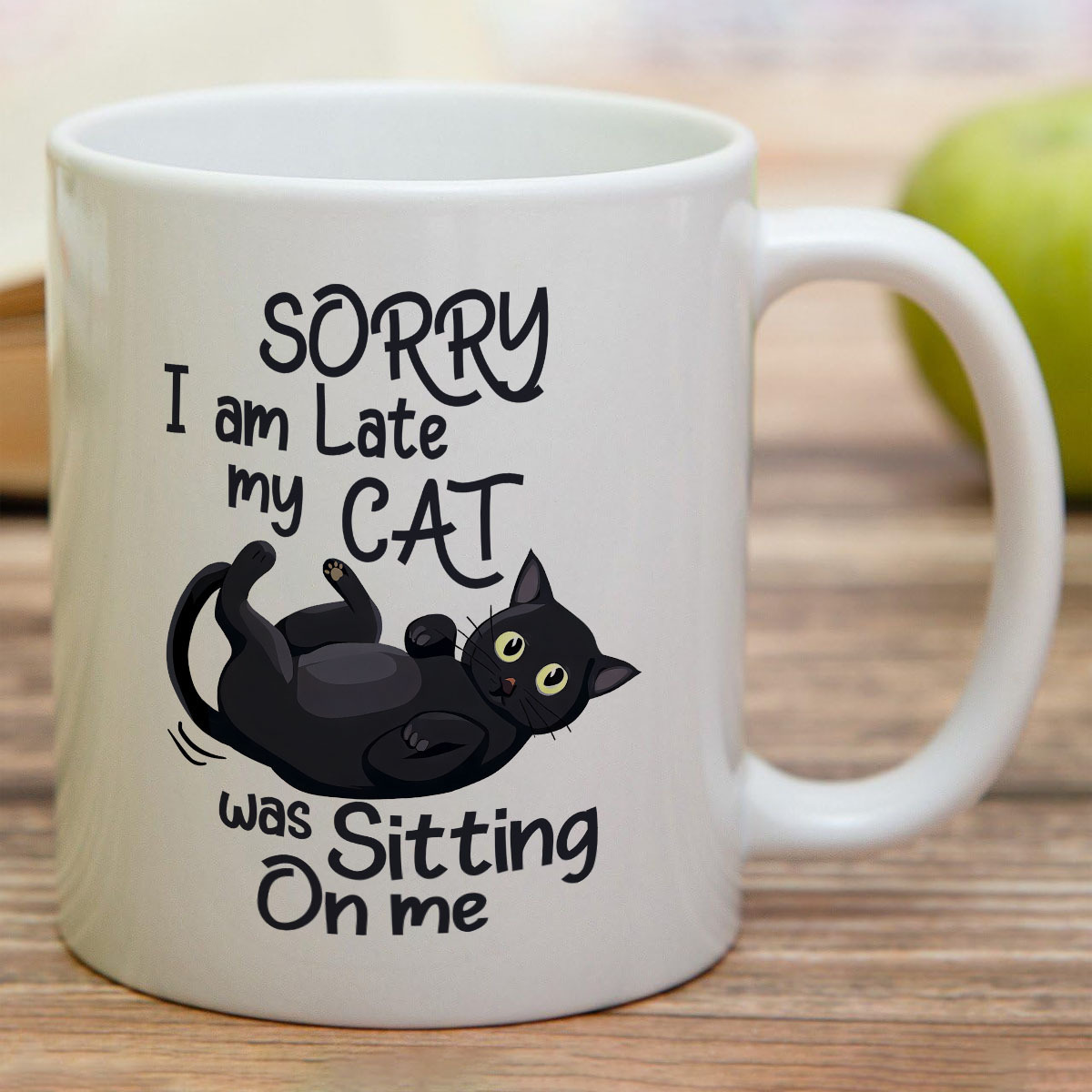 Coffee Tea You And Me - 面白い猫の形をしたセラミックマグ 1 個、「遅くなってごめんなさい、私の猫が私に座っています」デザイン - 手洗いのみ、再利用可能なコーヒーと紅茶のマグカップ