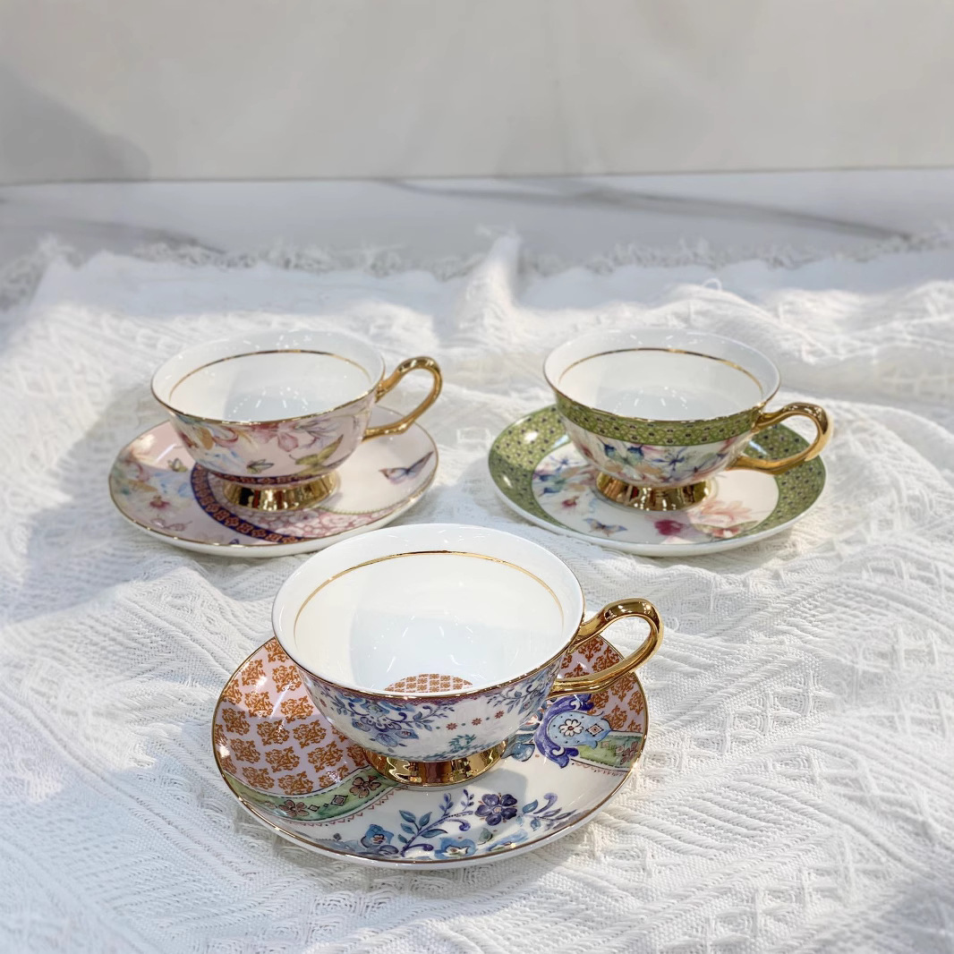 古典的な磁器製カップ＆ソーサー 220ml 金メッキコーヒー - Water Tea And Coffee のレビューと価格