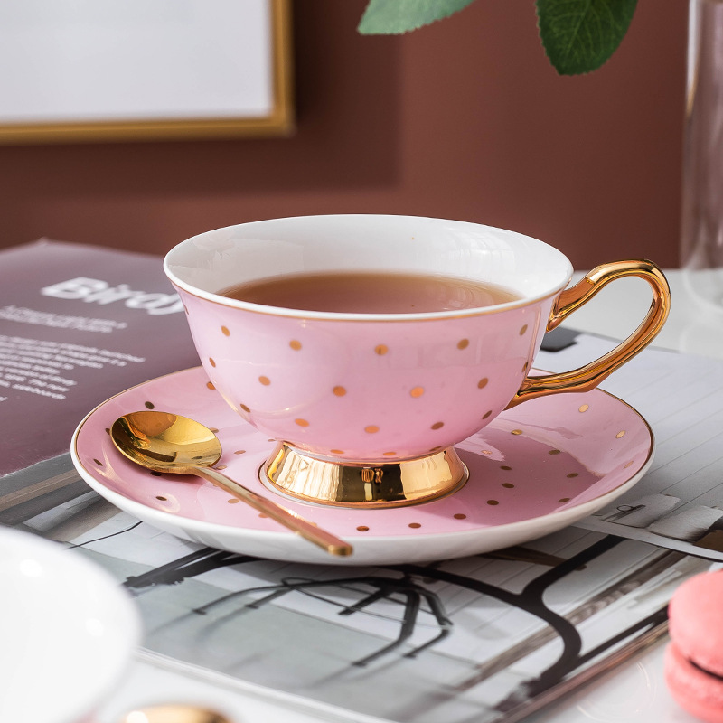 セラミックピンクコーヒーマグカップ、ディッシュティーカップ付 - Water Tea And Coffee のレビューと価格