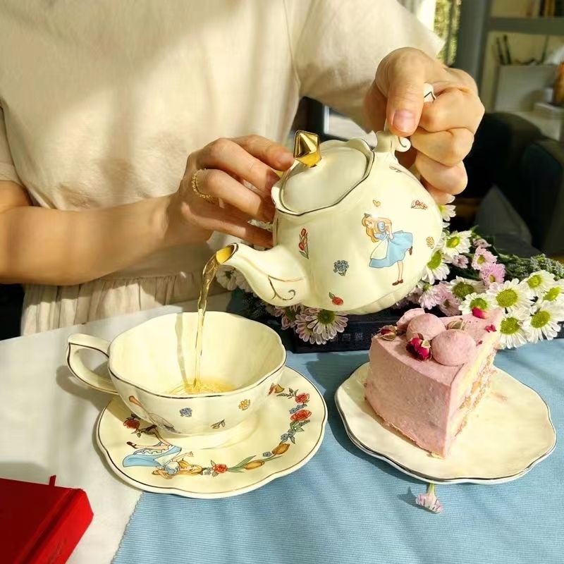 アリス セラミックティーコーヒーセット ウサギデザイン 高級 - Coffee Tea Gift のレビューと価格