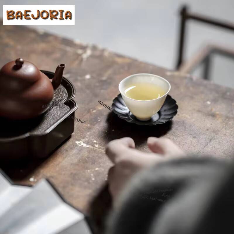 メーカー製の古い真鍮の花びらコースター、手作りの金メッキシル - Coffee Tea Maker のレビューと価格