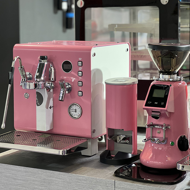 業務用ピンクセミオートエスプレッソコーヒーメーカー - Coffee & Tea Haus のレビューと価格