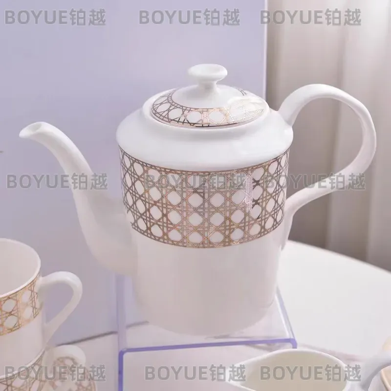 高級ボーンチャイナコーヒーカップセット シンプルなヨーロピア - Coffee Tea Gift のレビューと価格